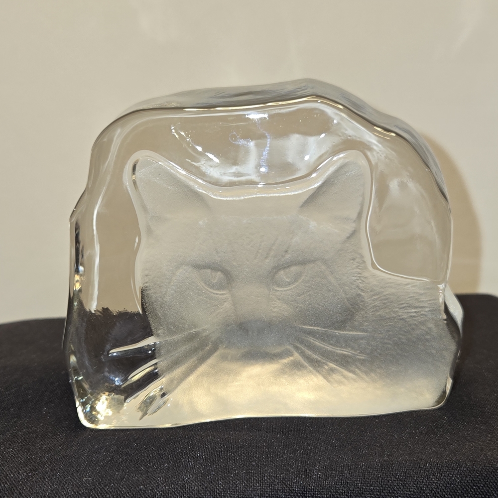 Cristal d'Arques Crystal Cat Paperweight.